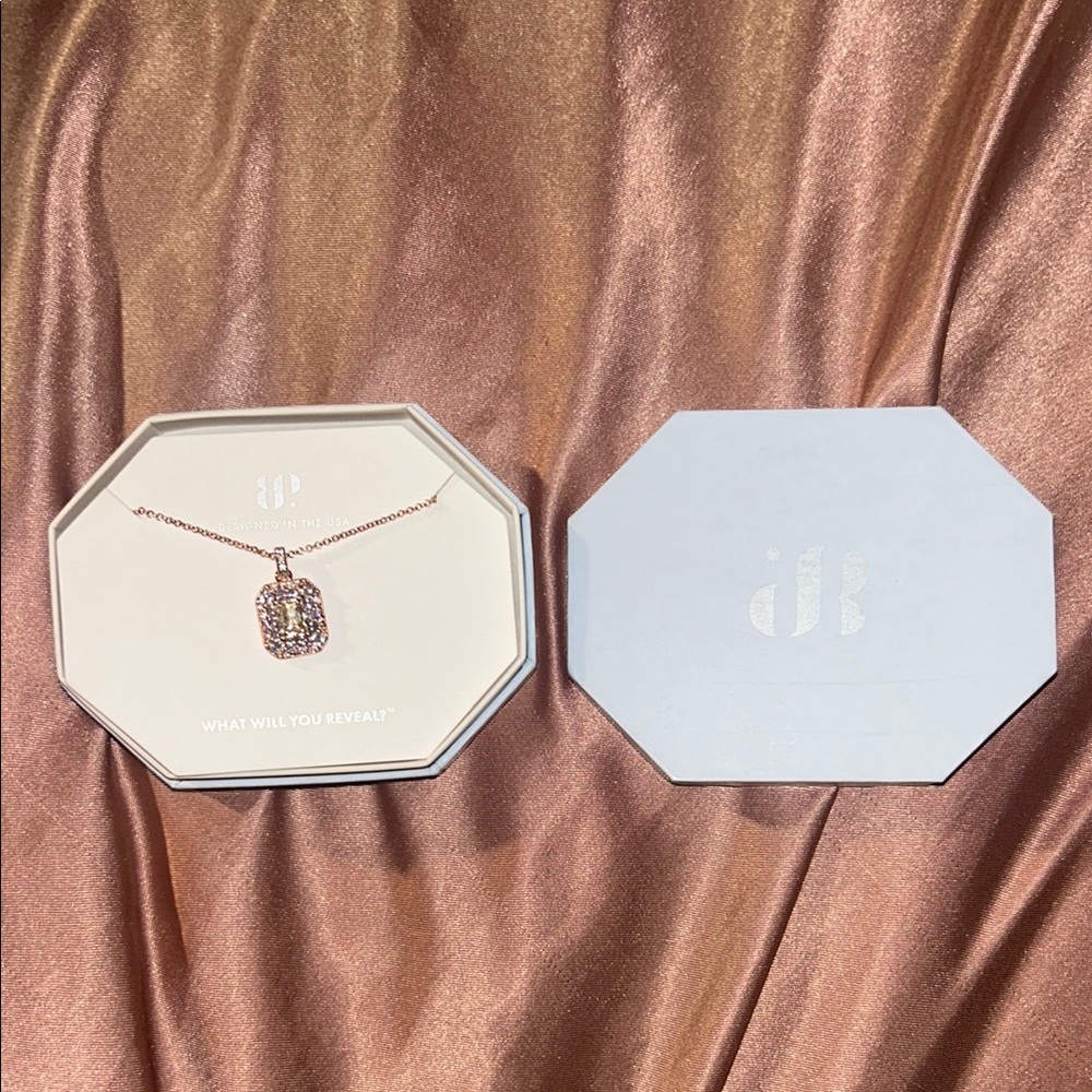 Dazzling Rose Gold Necklace with Pendant